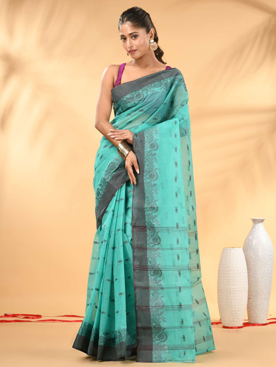 women self design tant saree