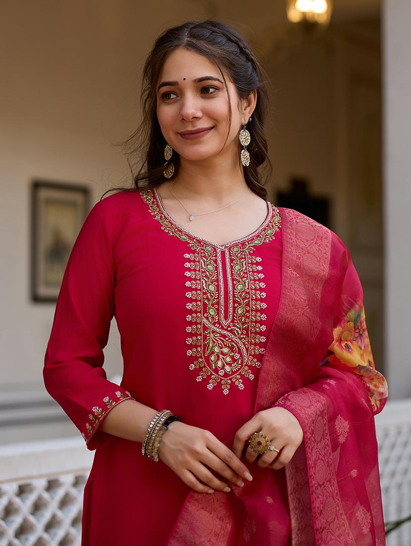 women three quarter sleeve kurta pant with dupatta set - 21987335 - Standard Image - 4