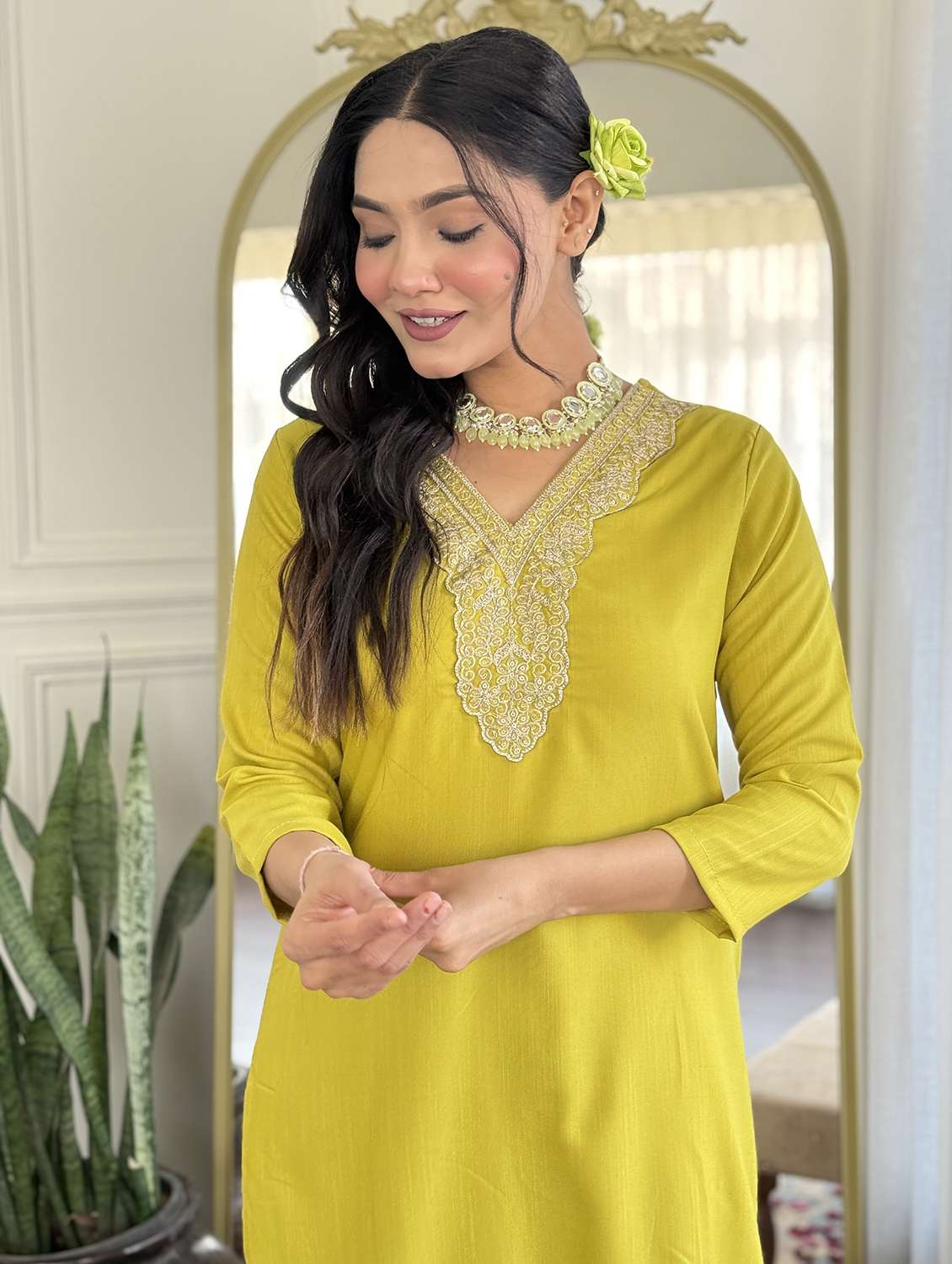 women three quarter sleeve kurta pant with dupatta set - 21987346 - Standard Image - 4