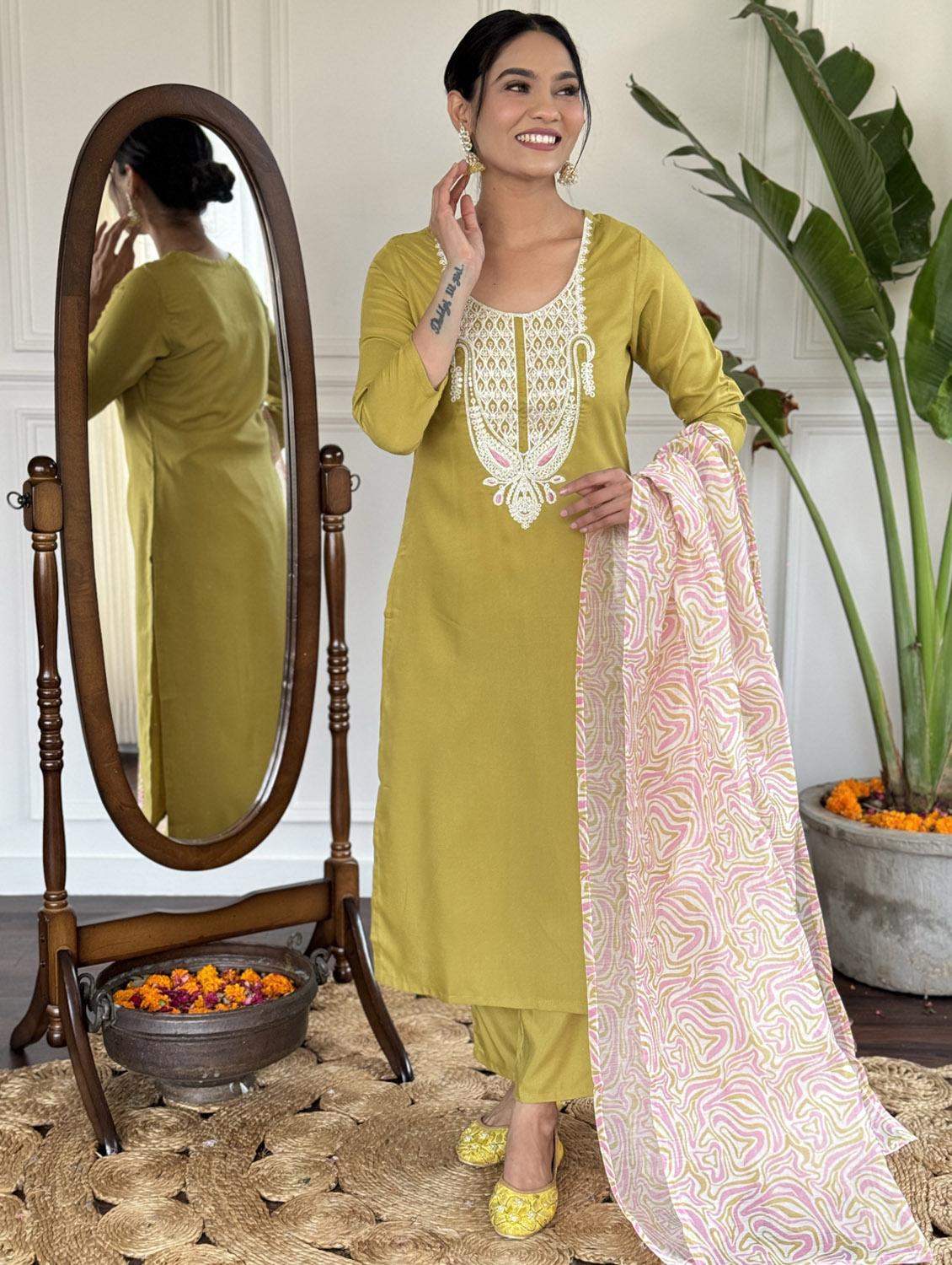 women three quarter sleeve kurta pant with dupatta set - 21987350 - Standard Image - 1