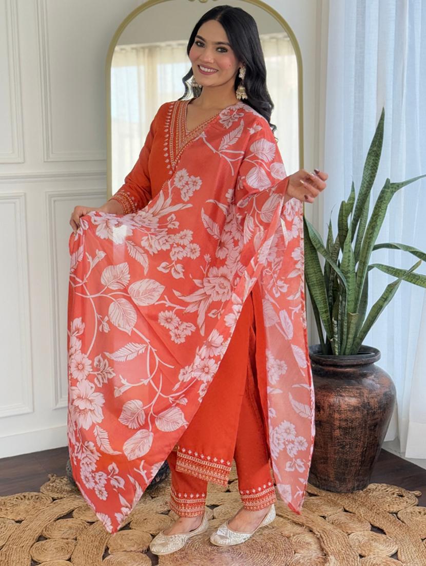women three quarter sleeve kurta pant with dupatta set - 21987356 - Standard Image - 4
