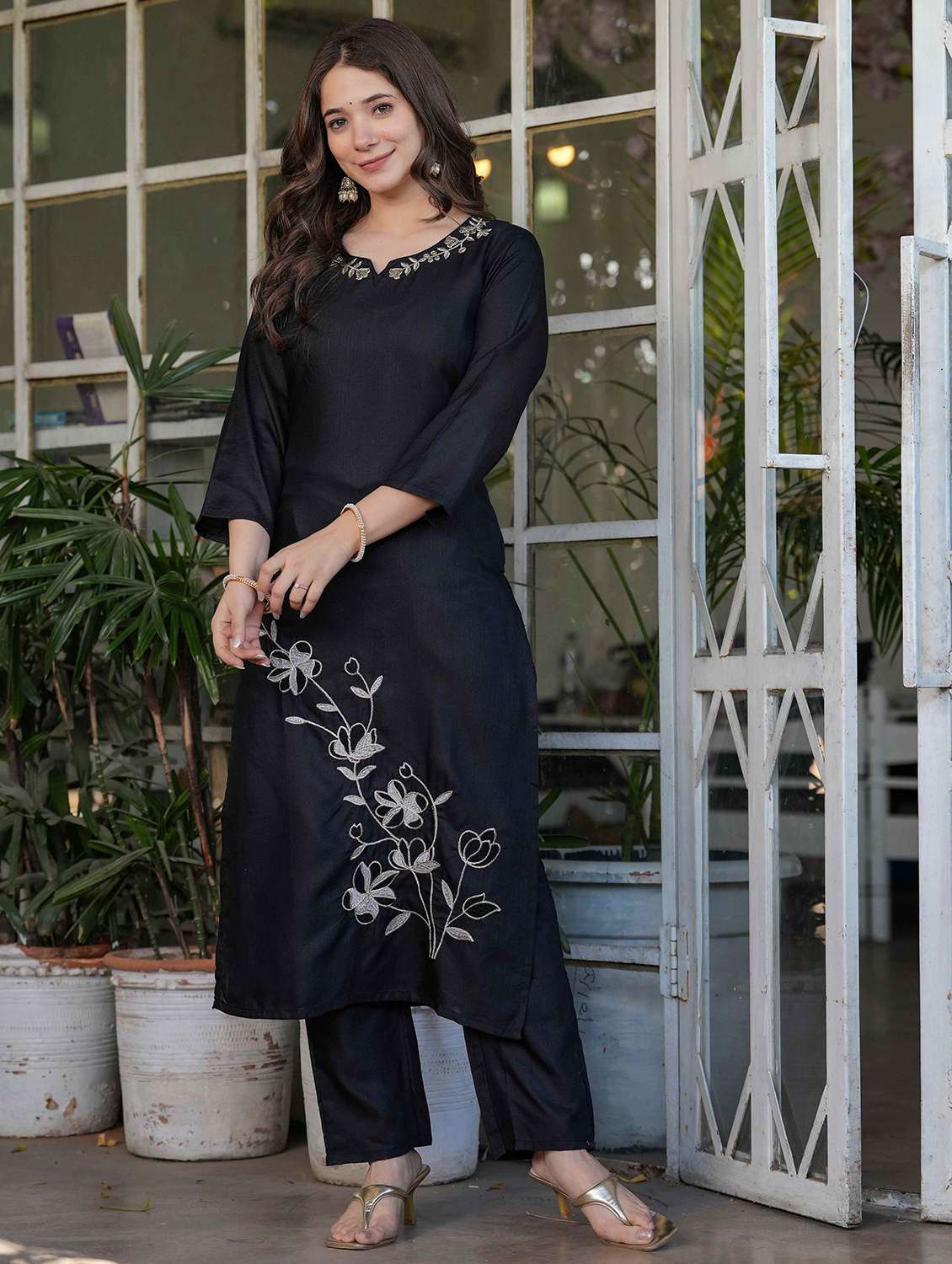 women floral three quarter sleeve kurta pant with dupatta set - 21987366 - Standard Image - 4