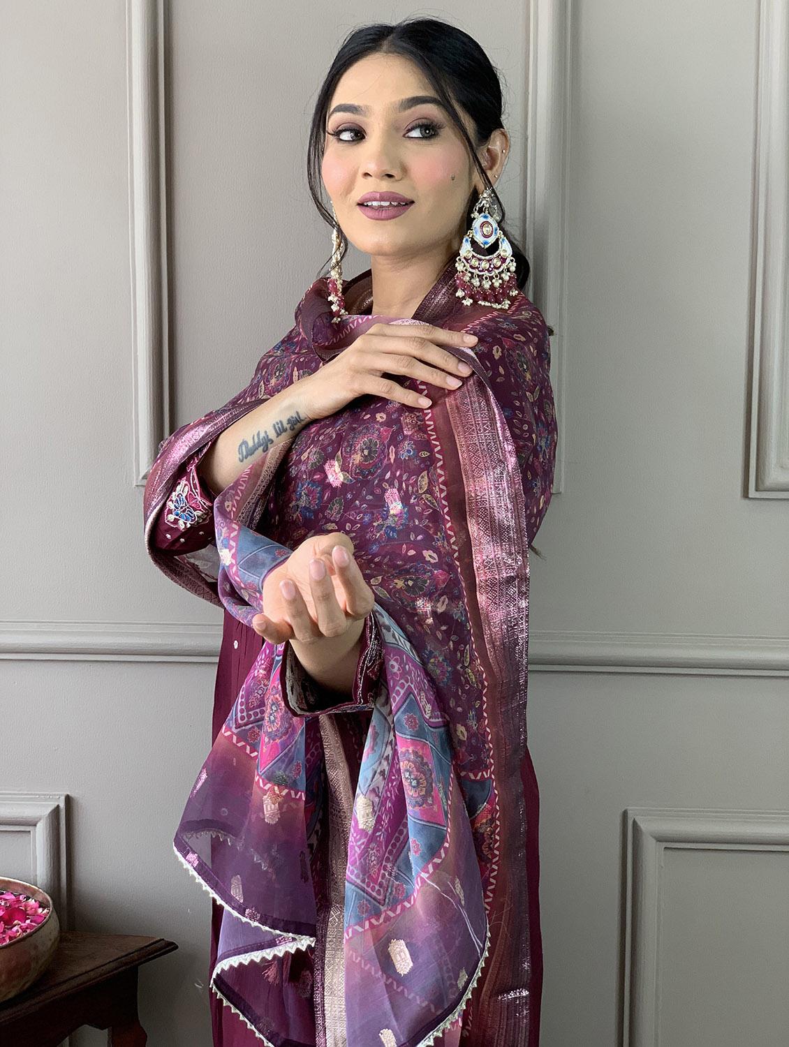 women three quarter sleeve kurta pant with dupatta set - 21987377 - Standard Image - 4