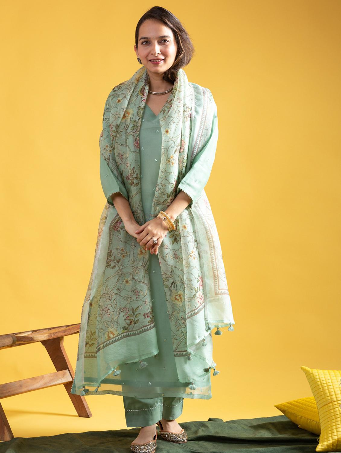women three quarter sleeve kurta pant with dupatta set - 21987383 - Standard Image - 1
