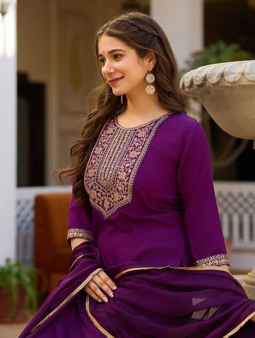 women three quarter sleeve kurta pant with dupatta set - 21987387 - Standard Image - 4