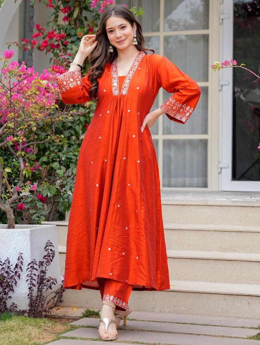 women three quarter sleeve kurta pant with dupatta set - 21987390 - Standard Image - 1