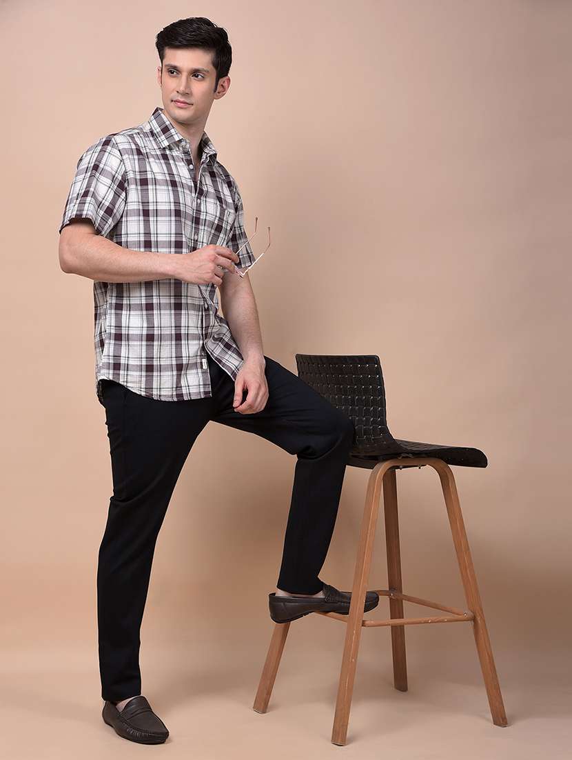 Men Checkered Short Sleeve Slim Fit Casual Shirt - 21987502 -  Standard Image - 4