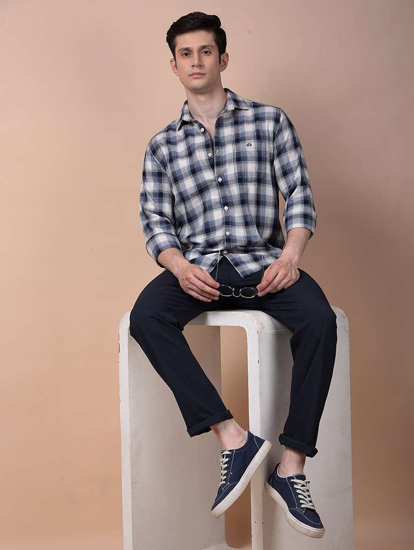 Men Checkered Mid Rise Flat Front Casual Chinos - 21987532 -  Standard Image - 4