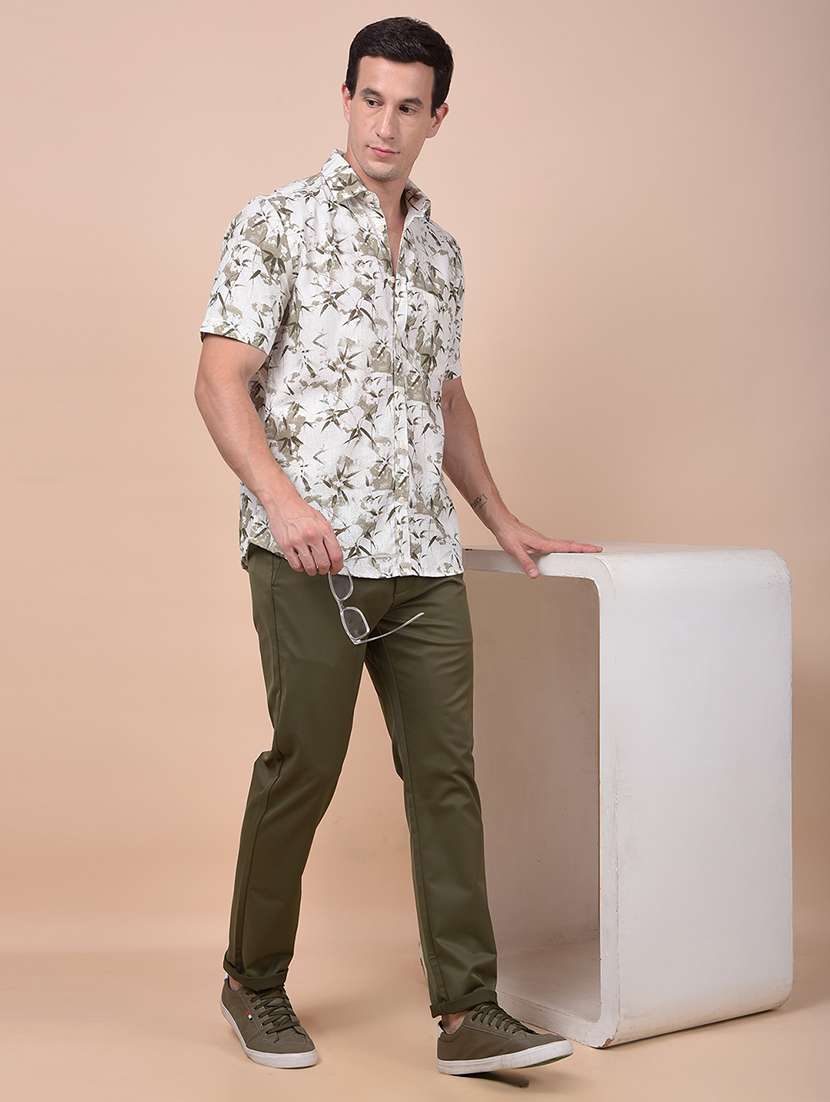 men solid mid rise flat front casual chinos  - 21987538 -  Standard Image - 4