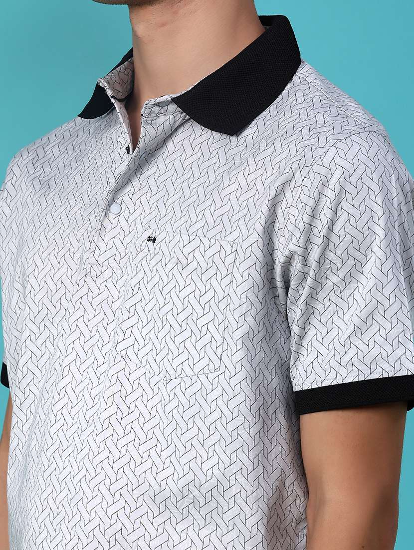 men printed short sleeve regular fit t-shirt - 21987812 -  Standard Image - 4