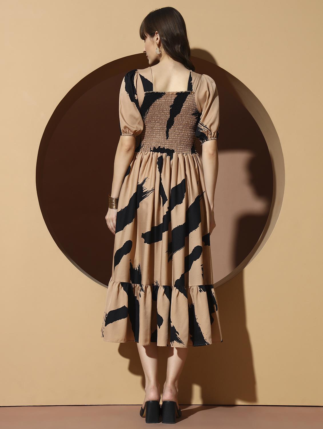 wome printed smocked detailed puff sleeve tiered dress - 21987946 - Standard Image - 4