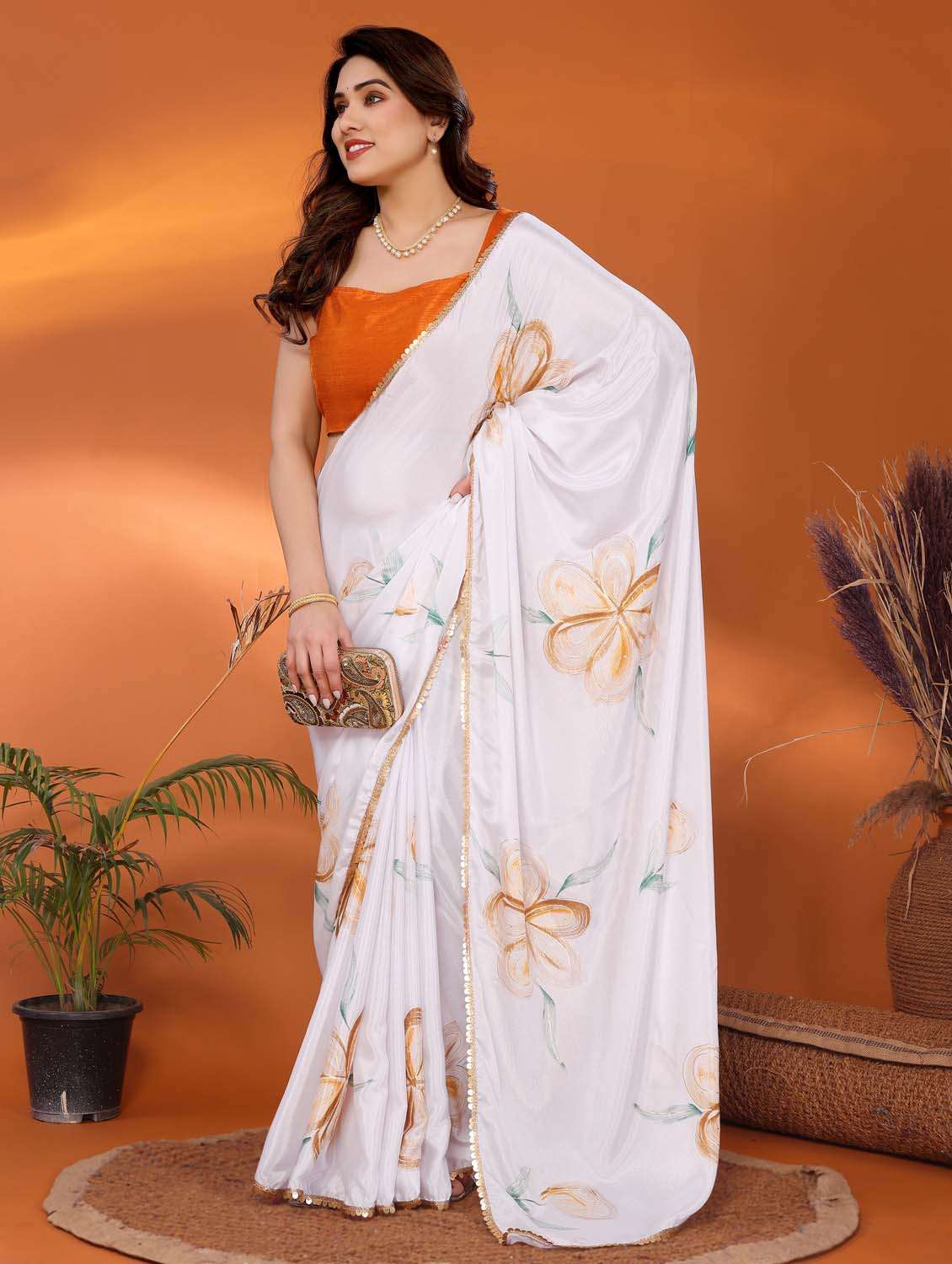 women printed casual wear saree with blouse - 21988129 - Standard Image - 1