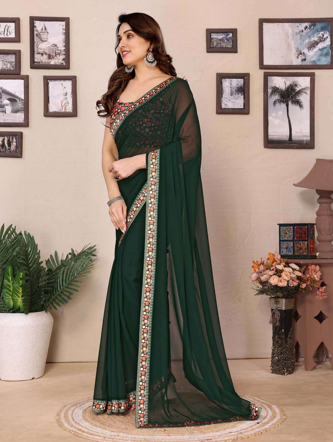women solid with bordered saree with blouse - 21988134 -  Standard Image - 1
