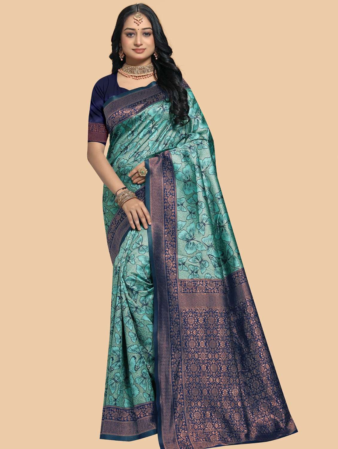 women self design banarasi saree with blouse