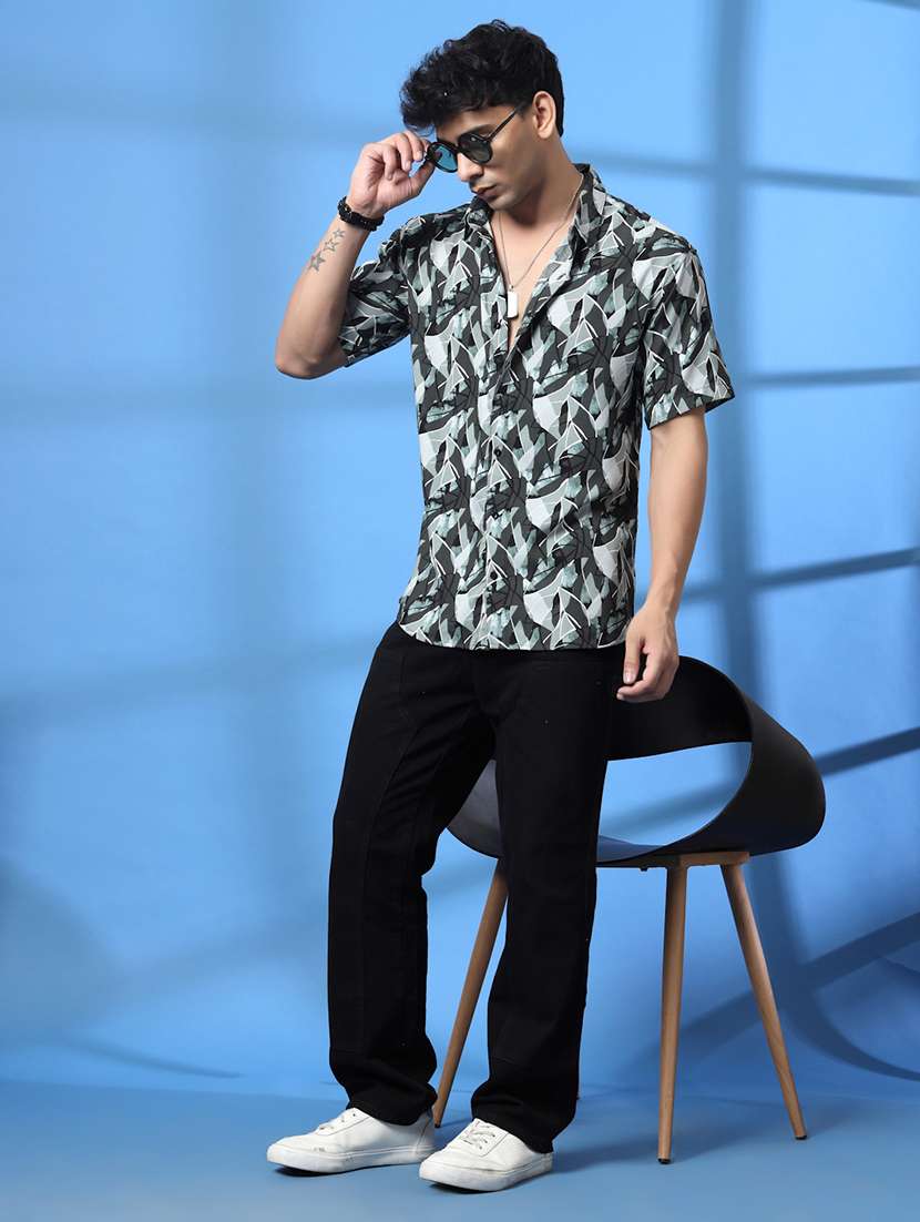 men printed short sleeve regular fit casual shirt - 21988749 -  Standard Image - 4