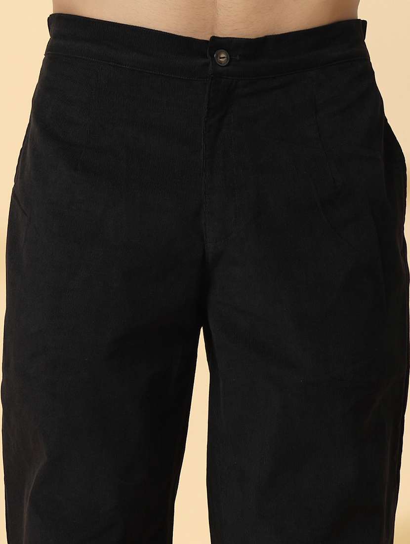 men plain mid rise relaxed fit jeans - 21988759 -  Standard Image - 4