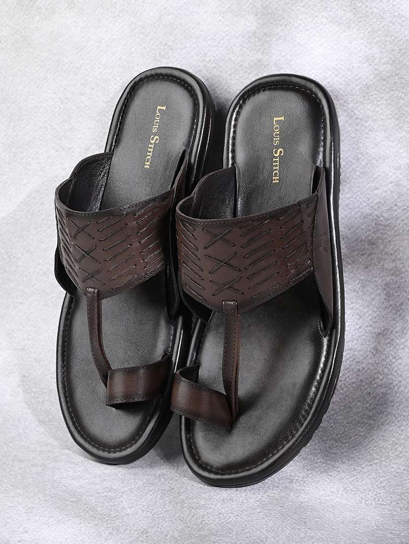 men solid toe separator sandal - 21988811 -  Standard Image - 1