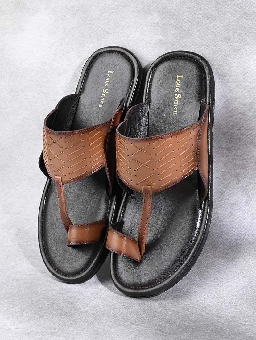 men solid toe separator sandal - 21988812 -  Standard Image - 1