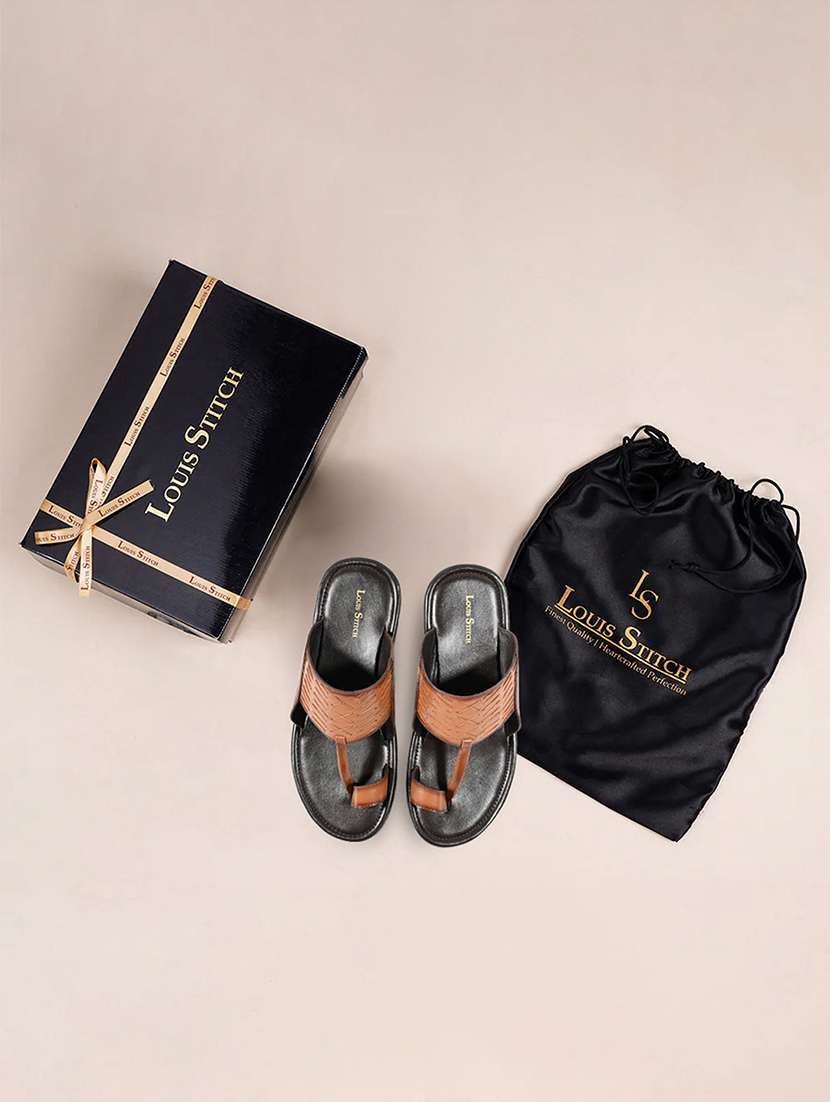 men solid toe separator sandal - 21988812 -  Standard Image - 4