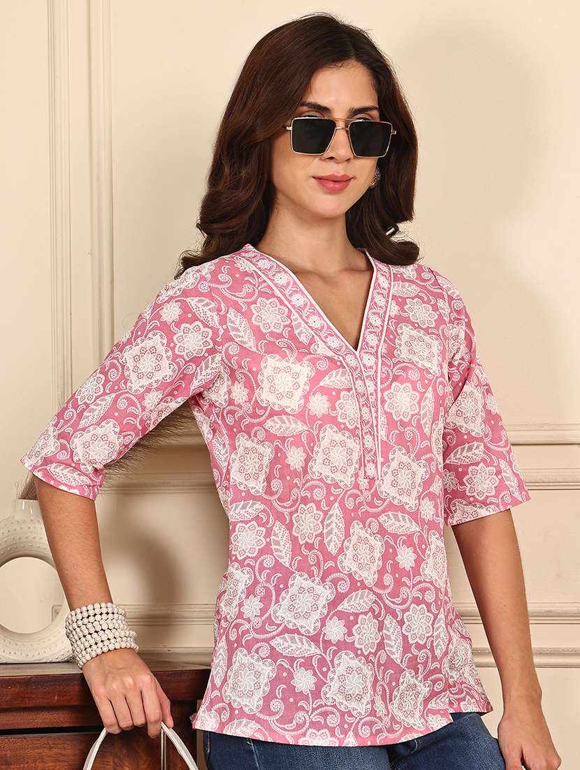 women printed three quarter sleeve straight kurti