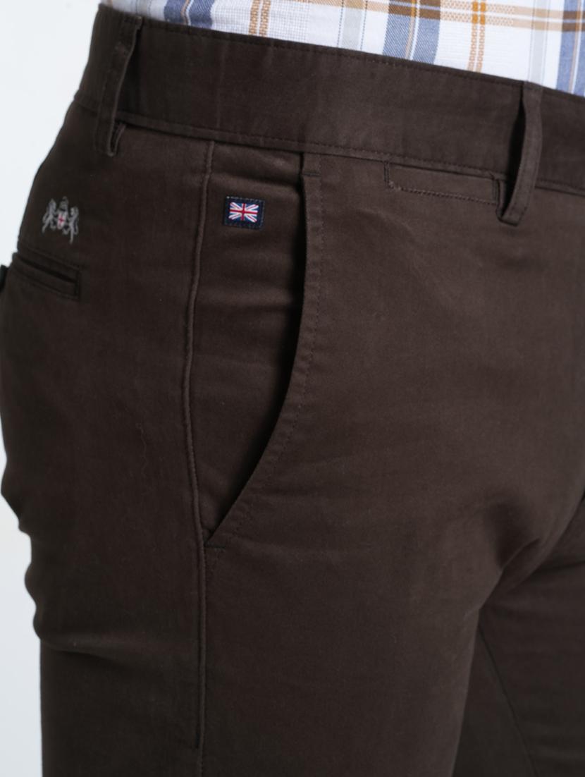 men solid mid rise flat front casual chinos - 21988905 - Standard Image - 4
