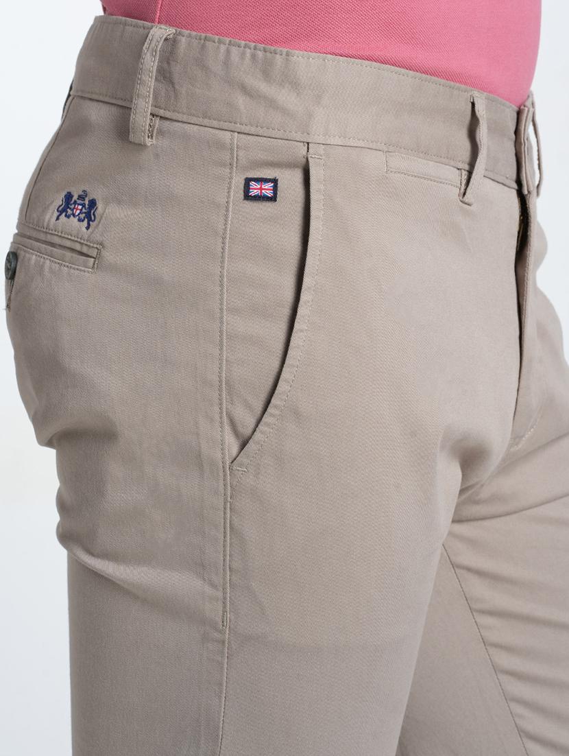 men solid mid rise flat front casual chinos - 21988911 - Standard Image - 4