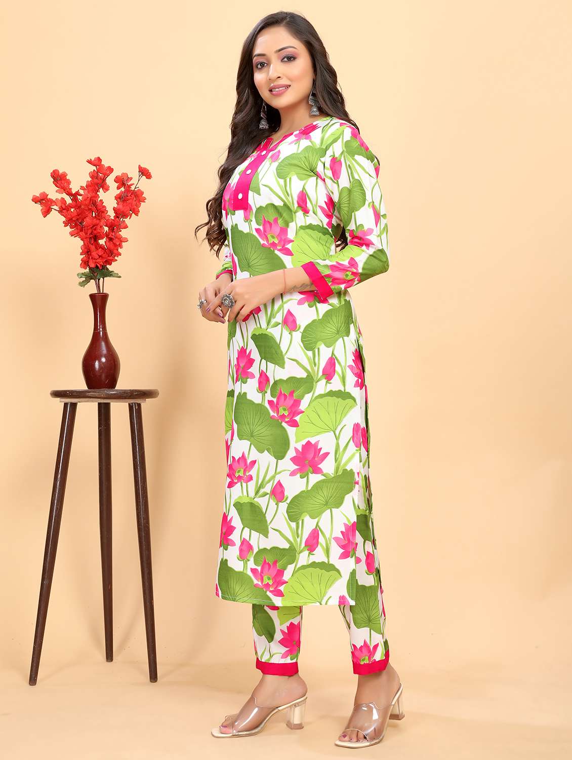 women printed three quarter sleeve kurta pant set - 21989504 -  Standard Image - 1