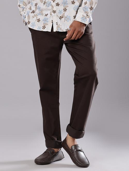 men solid mid rise straight fit chinos - 21989724 - Standard Image - 0