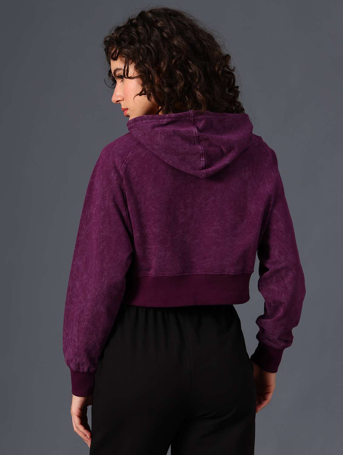 women solid long sleeve crop sweatshirt - 21989749 -  Standard Image - 4