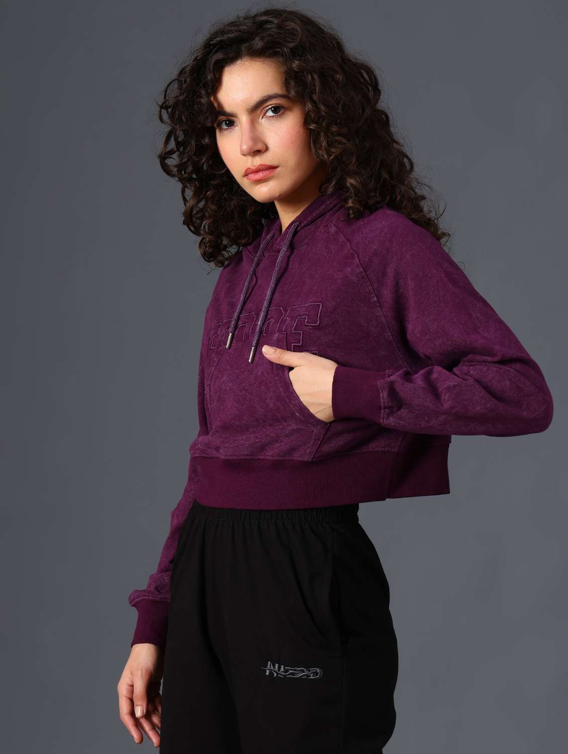 women solid long sleeve crop sweatshirt - 21989749 -  Standard Image - 6