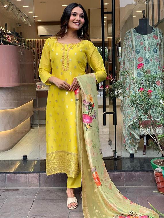 women self design three quarter sleeve kurta pant with dupatta set - 21989899 - Standard Image - 1