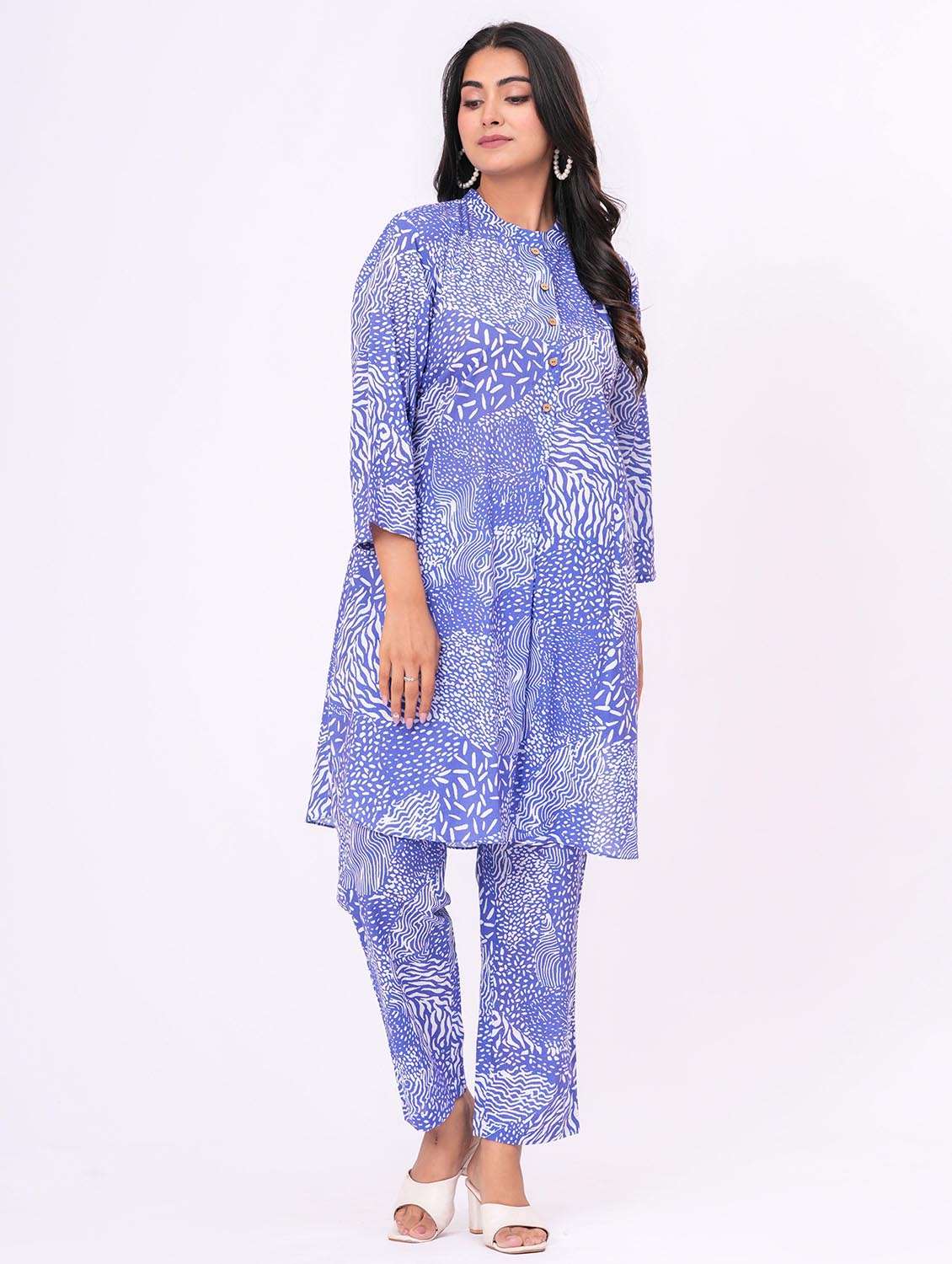 women abstract long sleeve ethnic co-ord set - 21991263 -  Standard Image - 1
