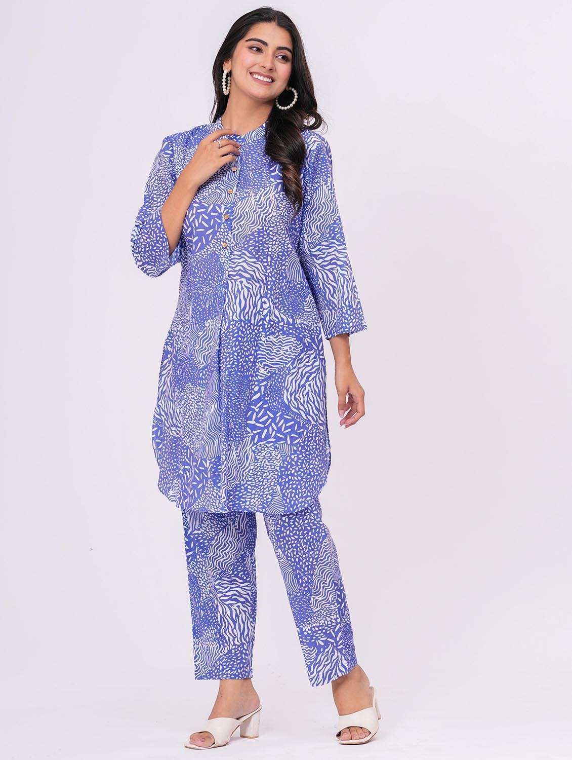 women abstract long sleeve ethnic co-ord set - 21991263 - Standard Image - 4