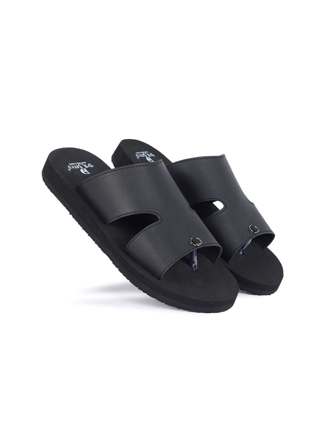 men toe separator diabetic and orthopedic flip flop - 21991441 -  Standard Image - 1