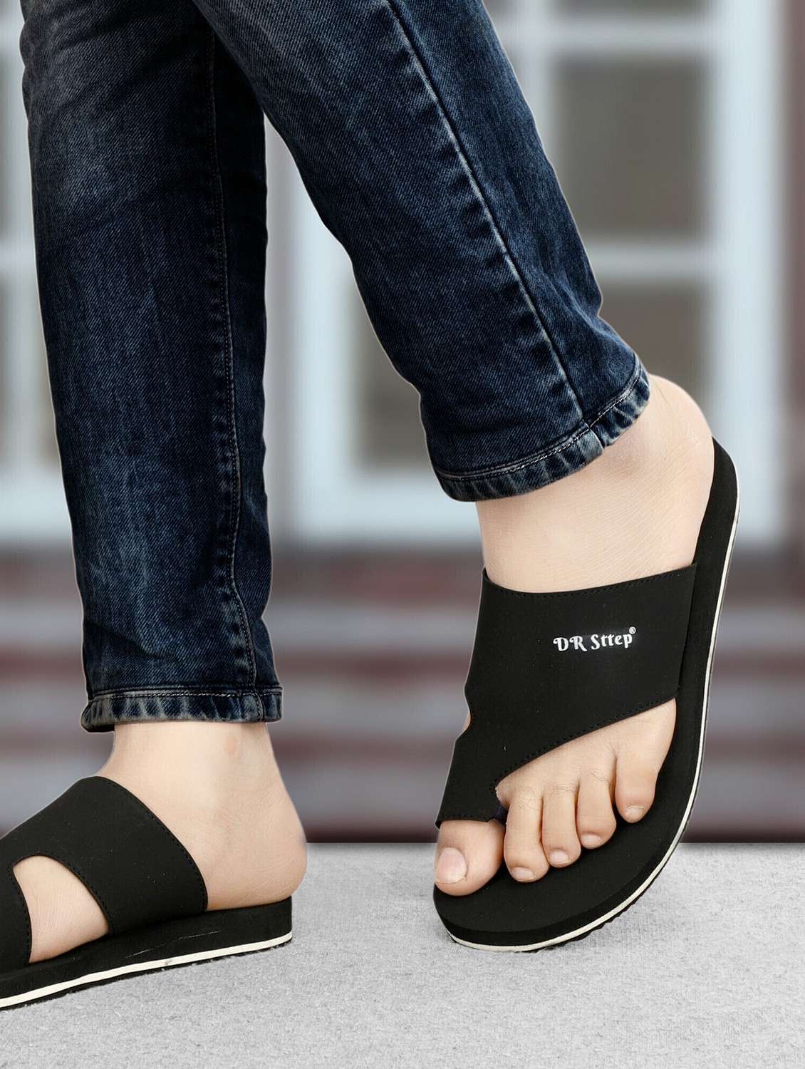 men toe separator diabetic and orthopedic flip flop - 21991465 -  Standard Image - 1