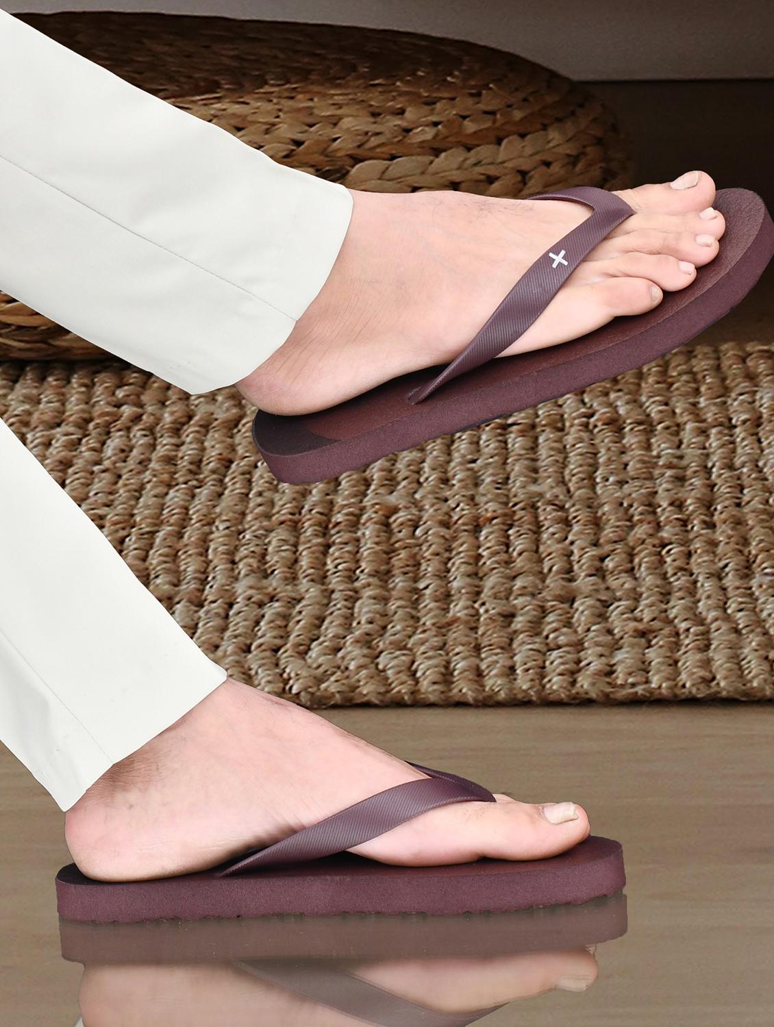 men toe separator diabetic and orthopedic slipper - 21991496 -  Standard Image - 1