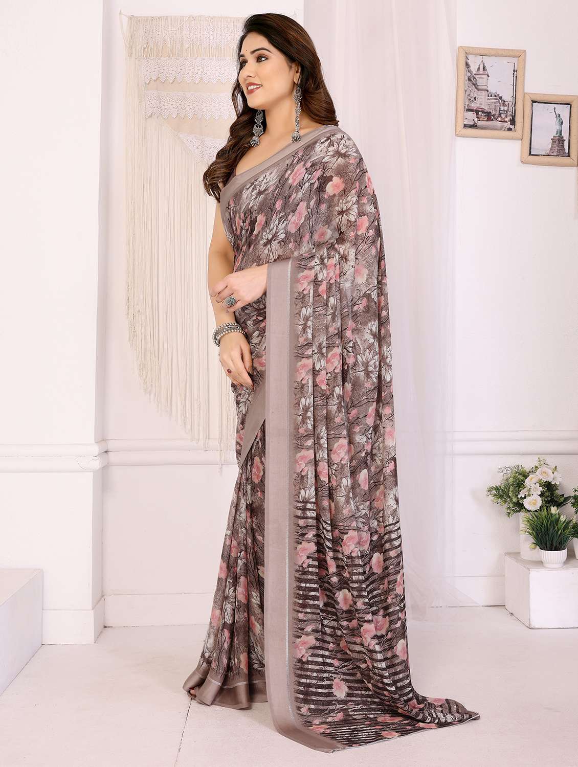 women floral printed saree with blouse - 21991633 -  Standard Image - 1
