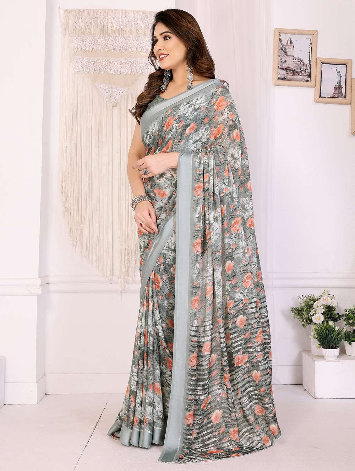 women floral printed saree with blouse - 21991634 -  Standard Image - 1