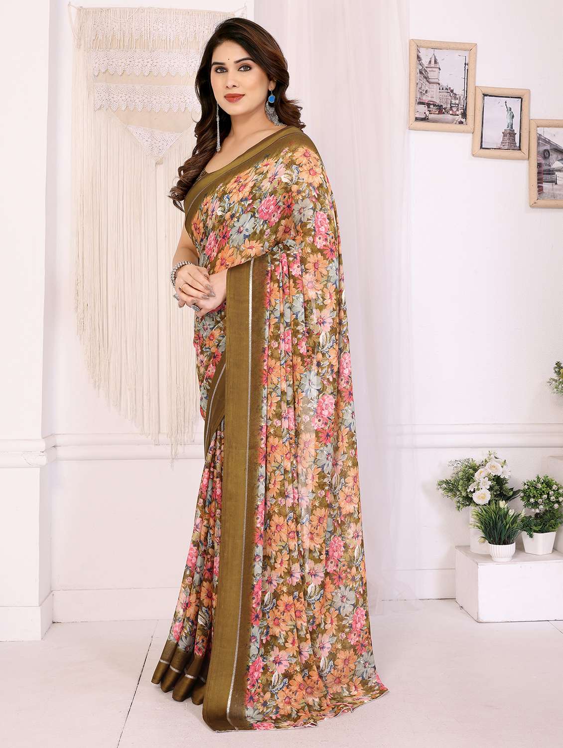 women floral printed saree with blouse - 21991637 -  Standard Image - 1