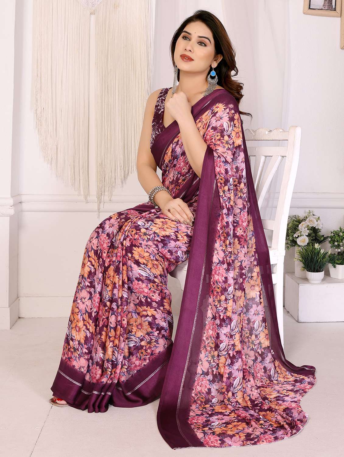 women floral printed saree with blouse - 21991640 -  Standard Image - 4