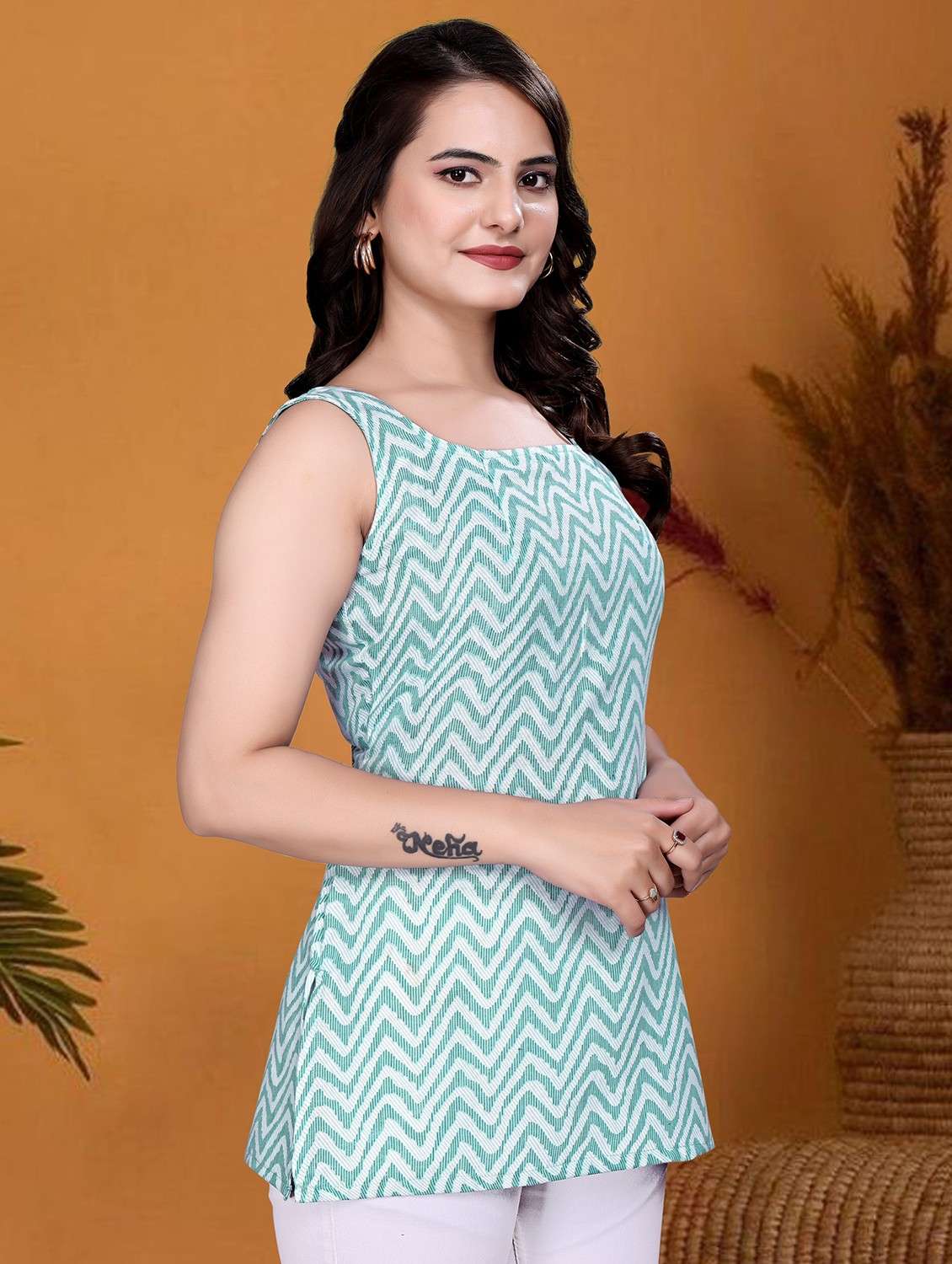 women chevron print sleeveless straighgt kurti - 21991805 -  Standard Image - 1