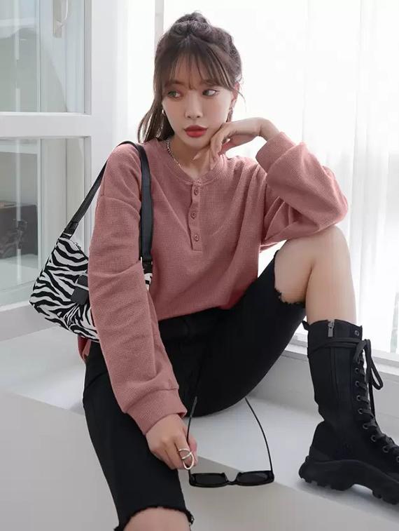 women solid long sleeve loose fit winter top - 21992407 - Standard Image - 4