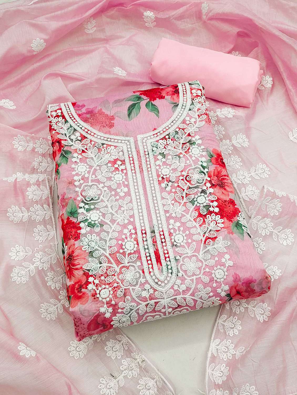 women floral embroidered unstitched suit set - 21992584 - Zoom Image - 0