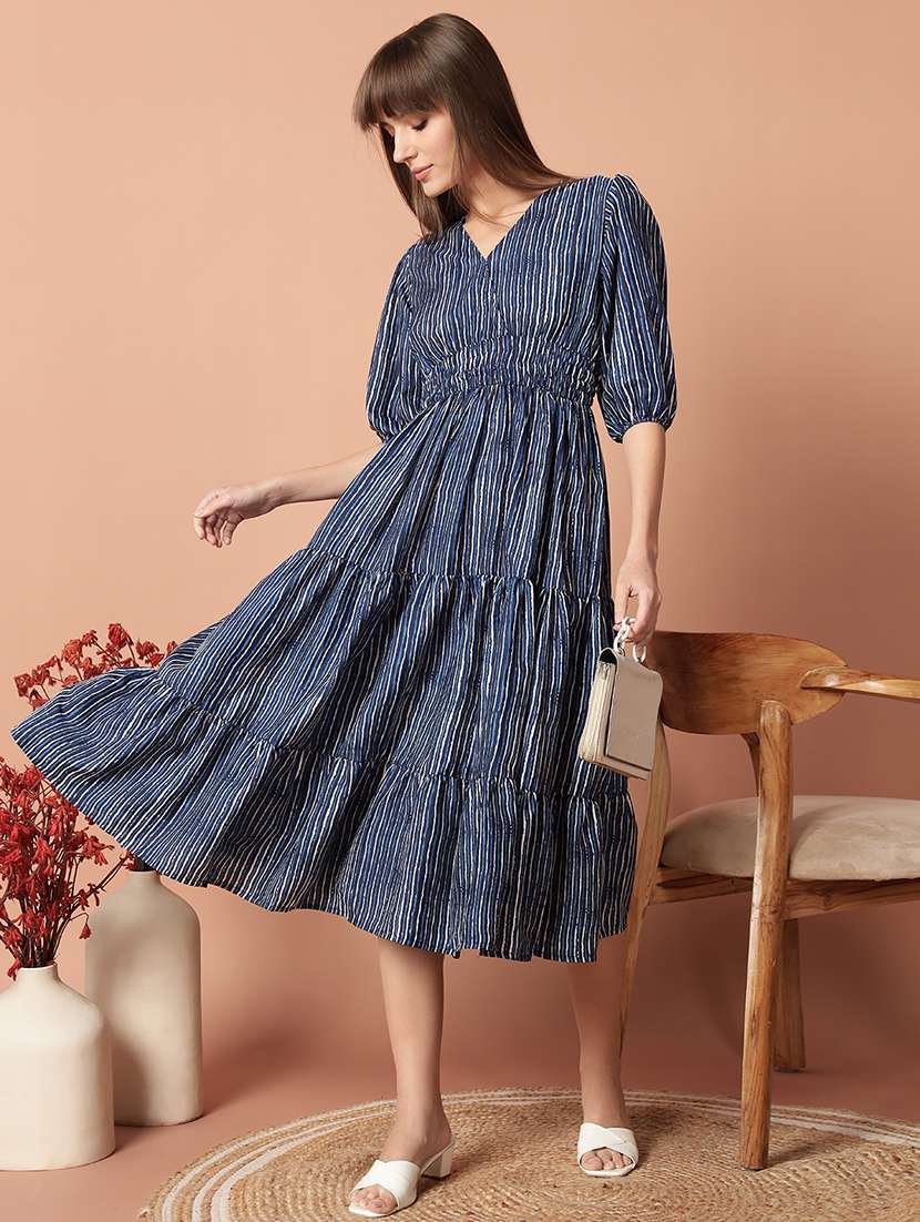 women printed puff sleeve tiered dress - 21992702 - Zoom Image - 0