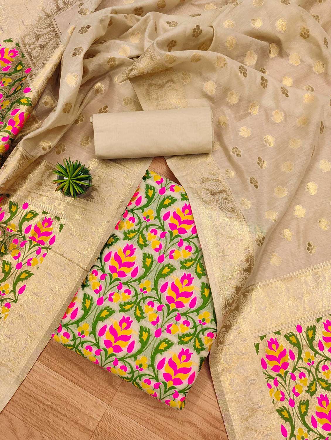 women self design unstitched suit set - 21993073 -  Standard Image - 1