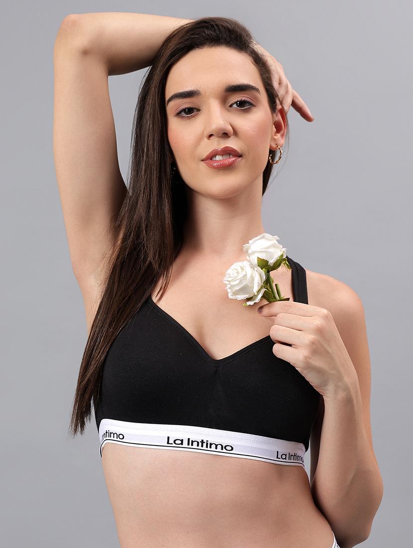 women solid lightly padded sports bra