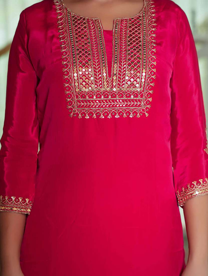 women embellished kurta pant with dupatta set - 21993600 -  Standard Image - 4