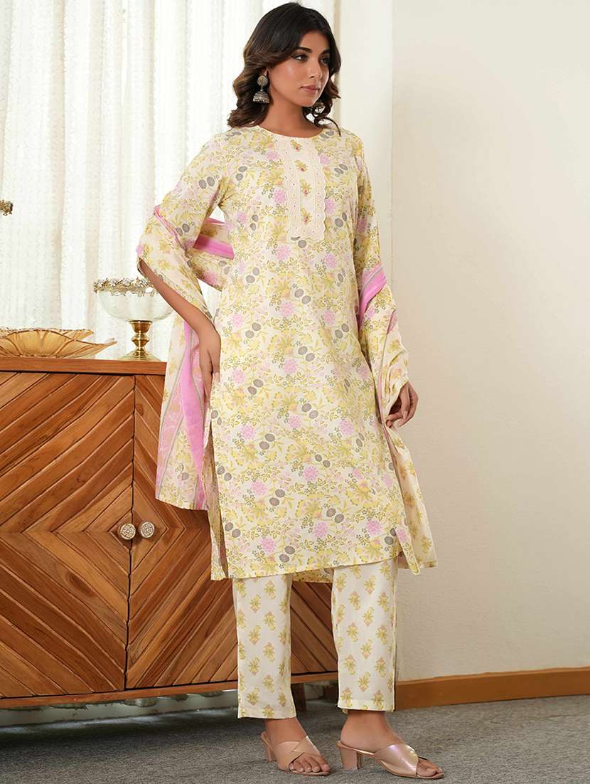 women floral print kurta and pant with dupatta set - 21993609 -  Standard Image - 1