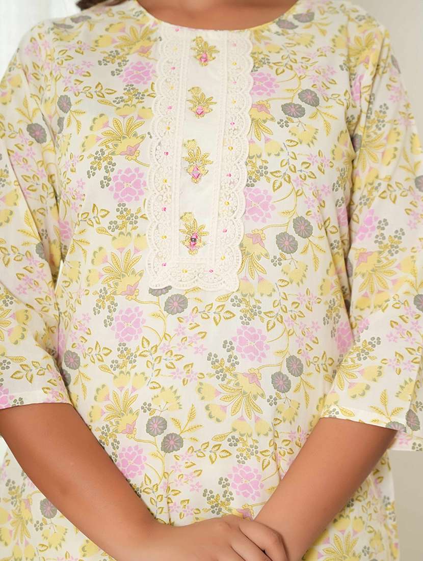 women floral print kurta and pant with dupatta set - 21993609 -  Standard Image - 4