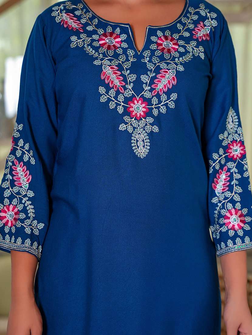 women embroidered kurta and pant with dupatta set - 21993611 -  Standard Image - 4